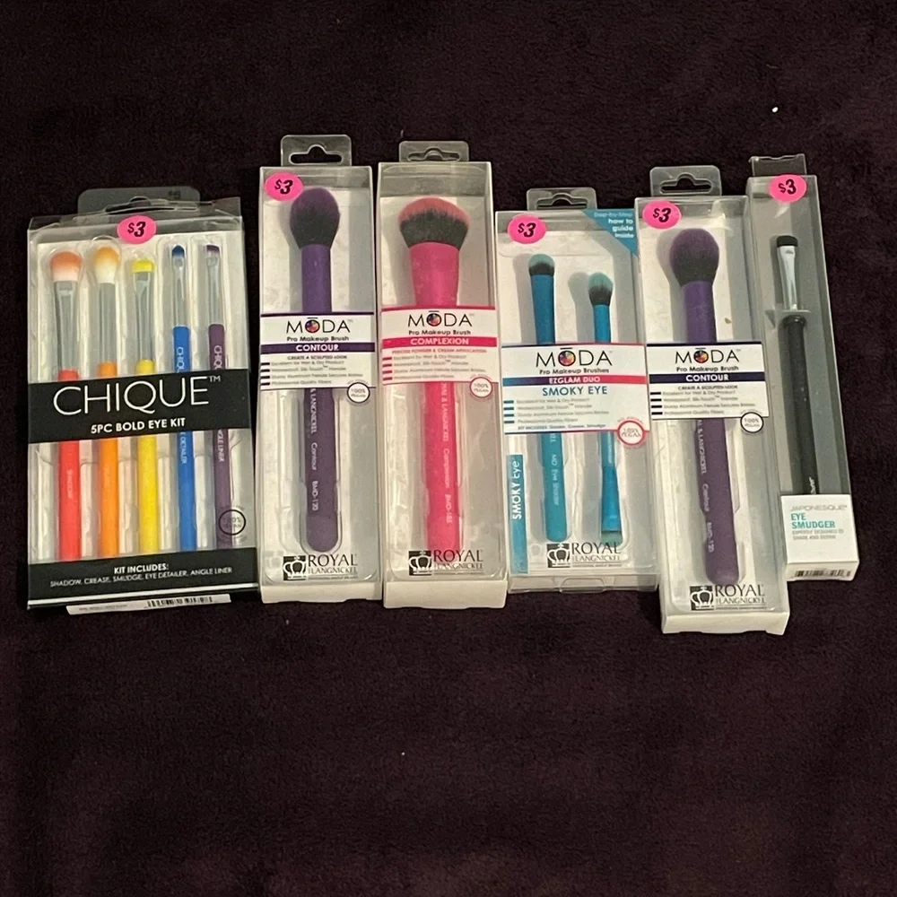 Makeup brushes - Picture 1 of 2